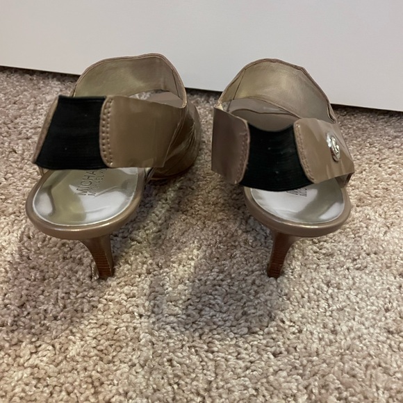 Michael Kors 3” high heels (size 9) - Picture 3 of 4